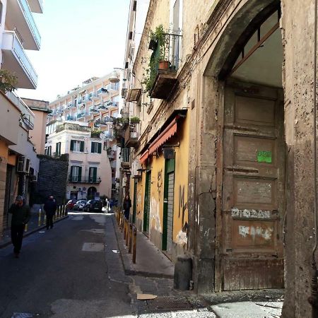 Vomero House With Free Parking 410 Cm Napels Buitenkant foto