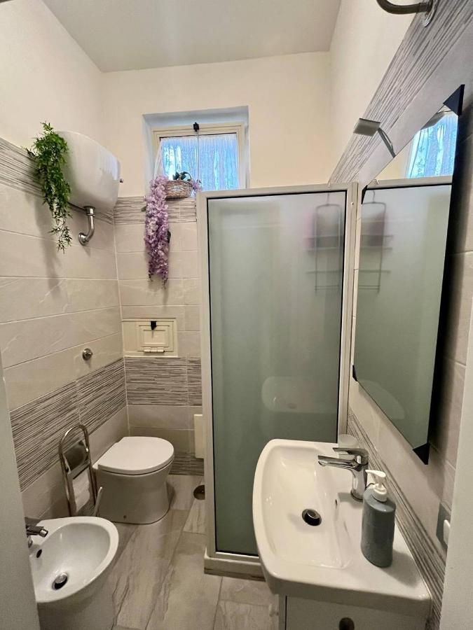 Vomero House With Free Parking 410 Cm Napels Buitenkant foto